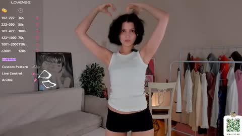 Mia online show from 11/07/25, 08:14