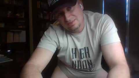 Snapshot of gimmedatdic chatting on 02/05/25, 08:46 gimmedatdic online show from 02/05/25, 08:46