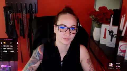Snapshot of gina_hotlick chatting on 03/07/25, 10:45 gina_hotlick online show from 03/07/25, 10:45