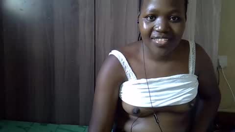 Snapshot of gina_sassy chatting on 10/19/25, 02:18 Adiliah online show from 10/19/25, 02:18