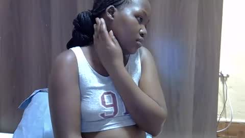 Snapshot of gina_sassy chatting on 10/25/25, 08:03 Adiliah online show from 10/25/25, 08:03