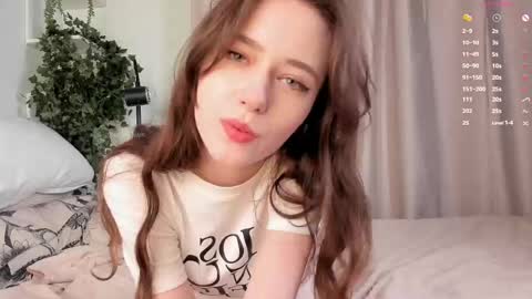 Snapshot of gina_vicious chatting on 02/27/25, 08:20 Gina online show from 02/27/25, 08:20