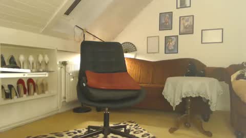 Gina online show from 01/06/25, 12:37