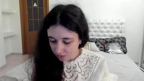 Kate online show from 11/12/25, 08:59