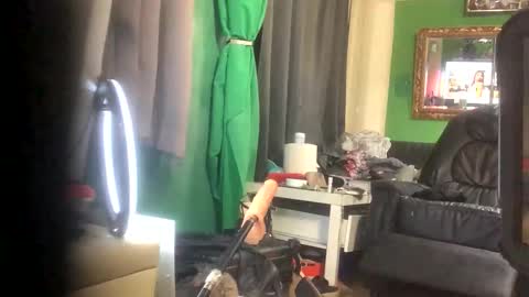 GinaGender online show from 11/08/25, 10:41