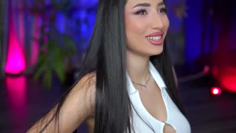 Snapshot of ginavalentinna chatting on 10/15/25, 06:52 Gina online show from 10/15/25, 06:52