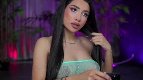 Snapshot of ginavalentinna chatting on 10/22/25, 06:51 Gina online show from 10/22/25, 06:51