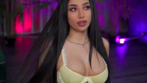 Snapshot of ginavalentinna chatting on 10/25/25, 07:08 Gina online show from 10/25/25, 07:08