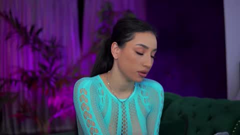 Snapshot of ginavalentinna chatting on 11/15/25, 08:16 Gina online show from 11/15/25, 08:16