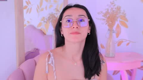 Snapshot of ginevra_esposito chatting on 09/27/25, 01:27 Ginn online show from 09/27/25, 01:27
