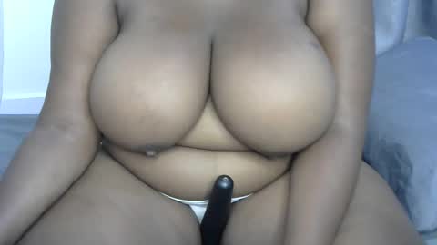 ginger_babes1 online show from 10/17/25, 07:22