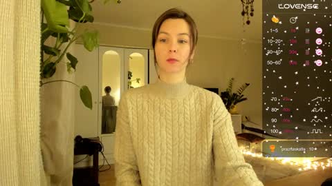 Snapshot of gingerbread__house chatting on 12/21/24, 08:00 Vasilisa online show from 12/21/24, 08:00