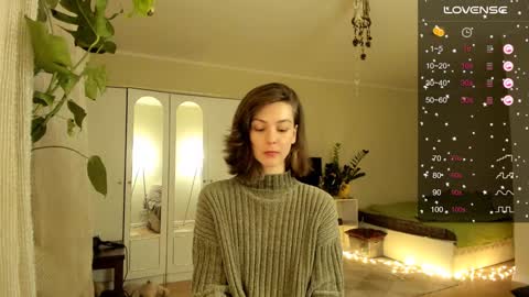 Snapshot of gingerbread__house chatting on 12/27/24, 06:53 Vasilisa online show from 12/27/24, 06:53