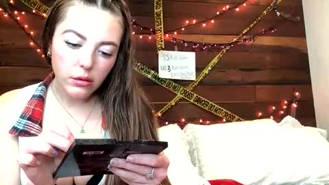 Snapshot of gingerfox777 chatting on 10/19/25, 05:52 gingerfox777 online show from 10/19/25, 05:52