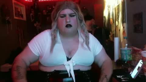 Snapshot of ginny_dominatrix chatting on 10/12/25, 03:38 ginny ray online show from 10/12/25, 03:38