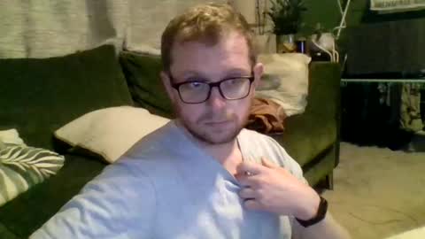 Snapshot of ginwood chatting on 02/08/25, 06:12 ginwood online show from 02/08/25, 06:12