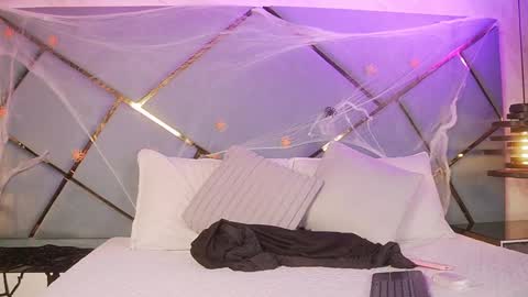 giorgia online show from 10/28/25, 03:10