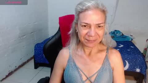 Snapshot of giorgia_xue53 chatting on 12/17/24, 01:18 Mary online show from 12/17/24, 01:18