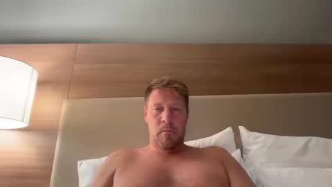 Snapshot of giorgiosmithlong1980 chatting on 10/11/25, 12:43 giorgiosmithlong1980 online show from 10/11/25, 12:43