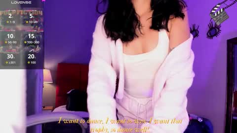 Snapshot of giovanna_oliveira chatting on 10/22/25, 06:24 Giovanna online show from 10/22/25, 06:24