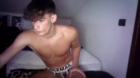 Snapshot of giovyyx chatting on 02/14/25, 06:19 giovyyx online show from 02/14/25, 06:19