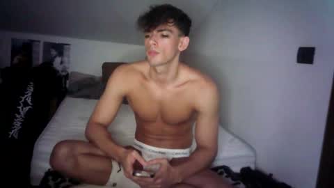 Snapshot of giovyyx chatting on 02/16/25, 11:16 giovyyx online show from 02/16/25, 11:16