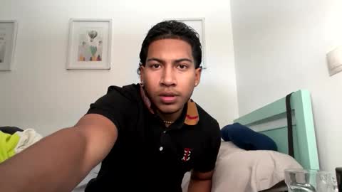 Snapshot of giraldosan320 chatting on 10/30/25, 02:29 giraldosan320 online show from 10/30/25, 02:29