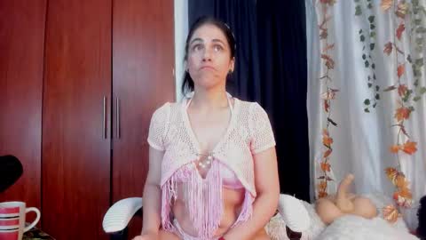 Girasol Walton online show from 11/20/25, 09:42