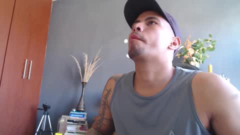 piggy boy online show from 01/12/25, 03:46