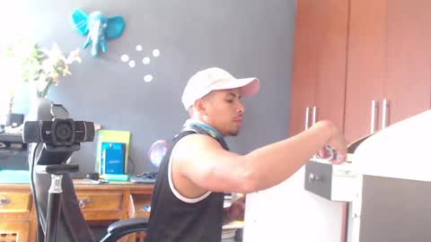 piggy boy online show from 01/18/25, 06:21