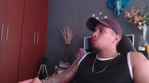 piggy boy online show from 01/19/25, 05:39