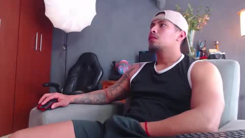 piggy boy online show from 10/23/25, 06:39