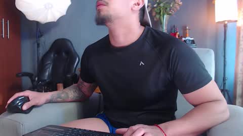 piggy boy online show from 11/05/25, 09:15