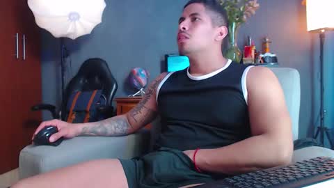 piggy boy online show from 11/13/25, 08:52