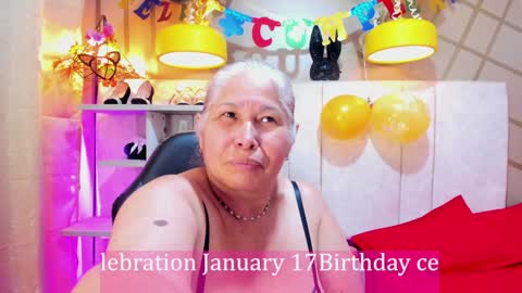 Snapshot of girl_amada chatting on 01/15/25, 04:04 Girl Amada online show from 01/15/25, 04:04