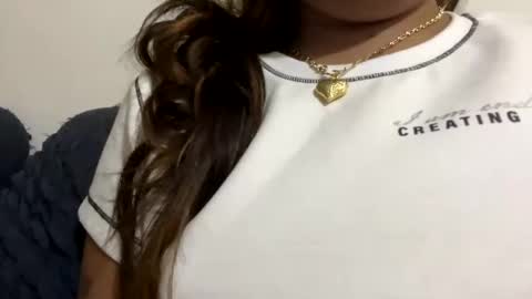Snapshot of girl_kylax chatting on 10/19/25, 09:54 ilove play tab and dirty online show from 10/19/25, 09:54