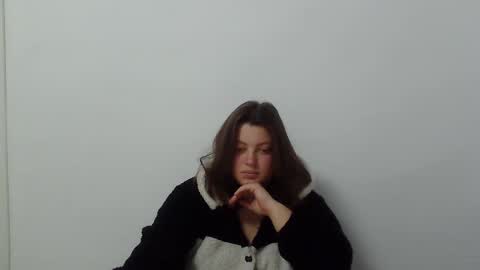 girl_leya online show from 10/09/25, 08:51