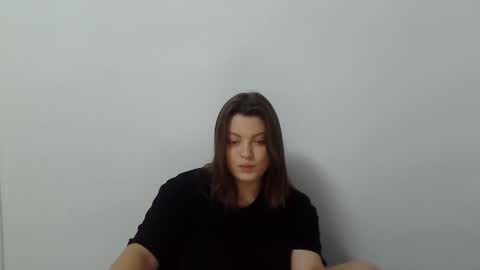 girl_leya online show from 10/31/25, 08:32