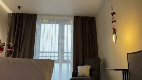 Snapshot of girl_next_door19 chatting on 12/27/24, 08:35 Sabi ------ online show from 12/27/24, 08:35