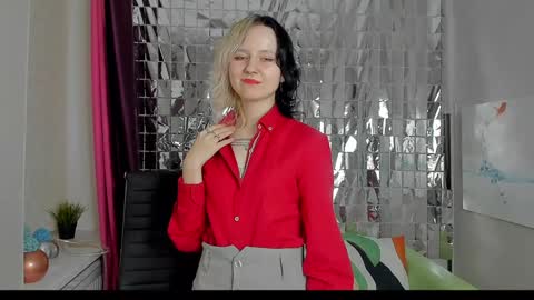 Snapshot of girl_next_doorr chatting on 01/29/25, 03:47 girl_next_doorr online show from 01/29/25, 03:47