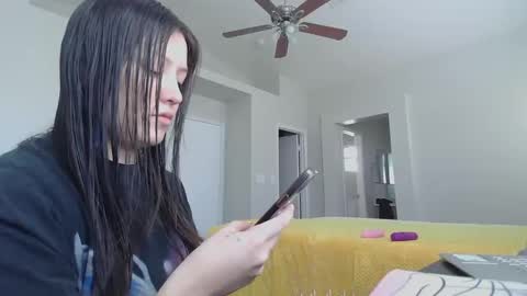 Snapshot of girlnextdoor702 chatting on 02/04/25, 06:27 Jasmine online show from 02/04/25, 06:27