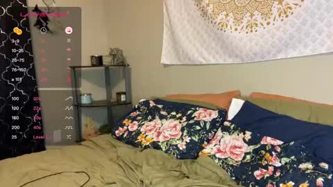 Camille online show from 01/09/25, 01:39