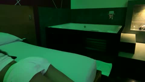 Snapshot of girlpinkxx chatting on 10/03/25, 06:10 girlpinkxx online show from 10/03/25, 06:10