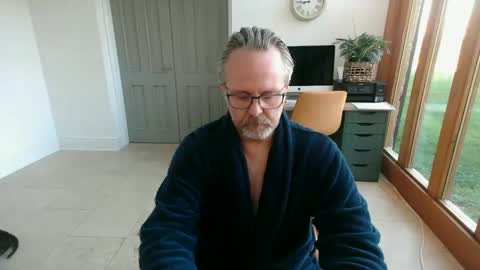 girlsandbikes online show from 01/02/25, 11:20