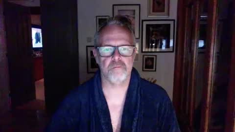 girlsandbikes online show from 10/11/25, 10:08