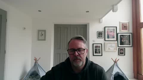 girlsandbikes online show from 10/23/25, 10:25