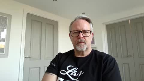 girlsandbikes online show from 11/21/25, 11:31