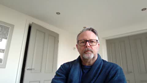 girlsandbikes online show from 11/25/25, 10:04