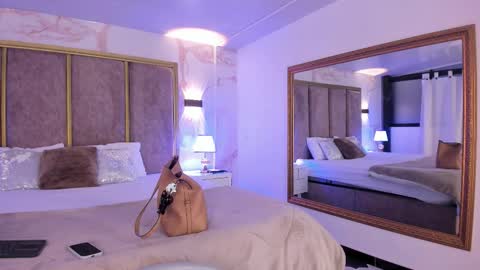     online show from 10/25/25, 10:45