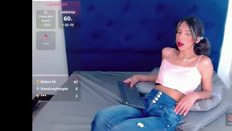 Gisel online show from 01/08/25, 04:44